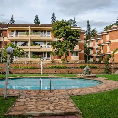 Golf Course Apartments كامبالا المظهر الخارجي الصورة