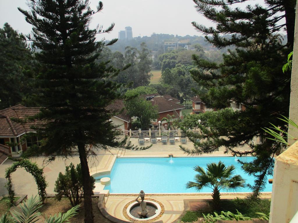 Golf Course Apartments كامبالا المظهر الخارجي الصورة
