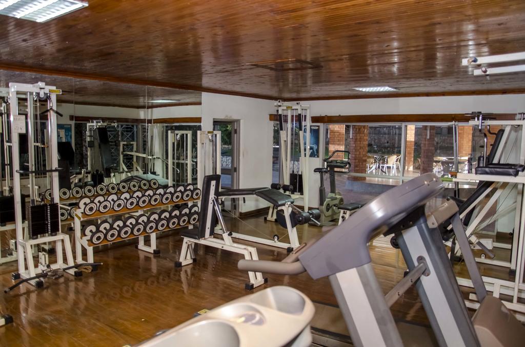 Golf Course Apartments كامبالا المظهر الخارجي الصورة